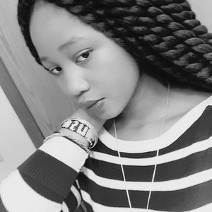 Meet your Posher, Laina